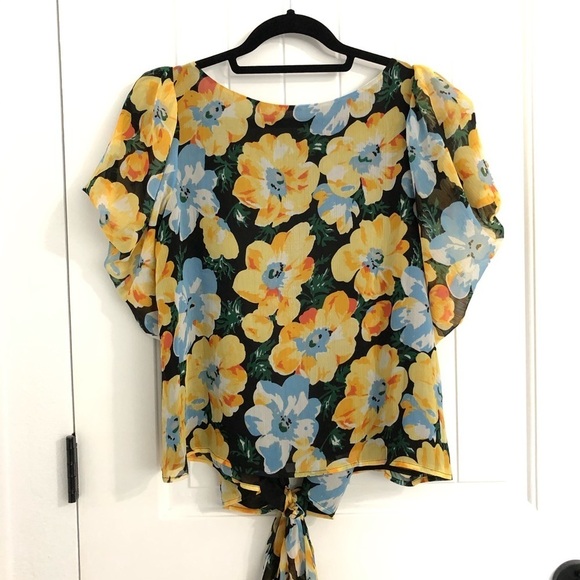 NWT Club Monaco Gussie Yellow Floral Wrap Top - Picture 6 of 10